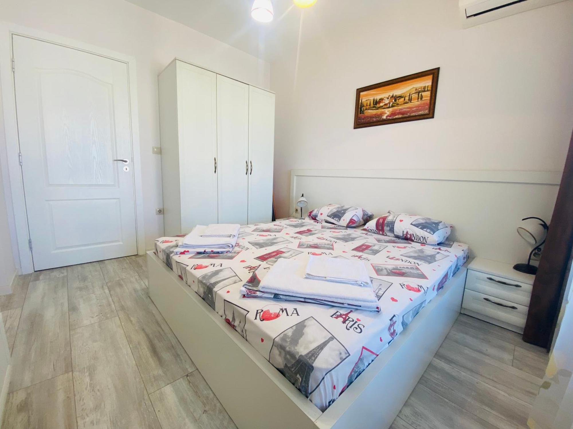 1Bd Ap In La Mer Complex Private Beach And Pool Golden Sands Exteriör bild