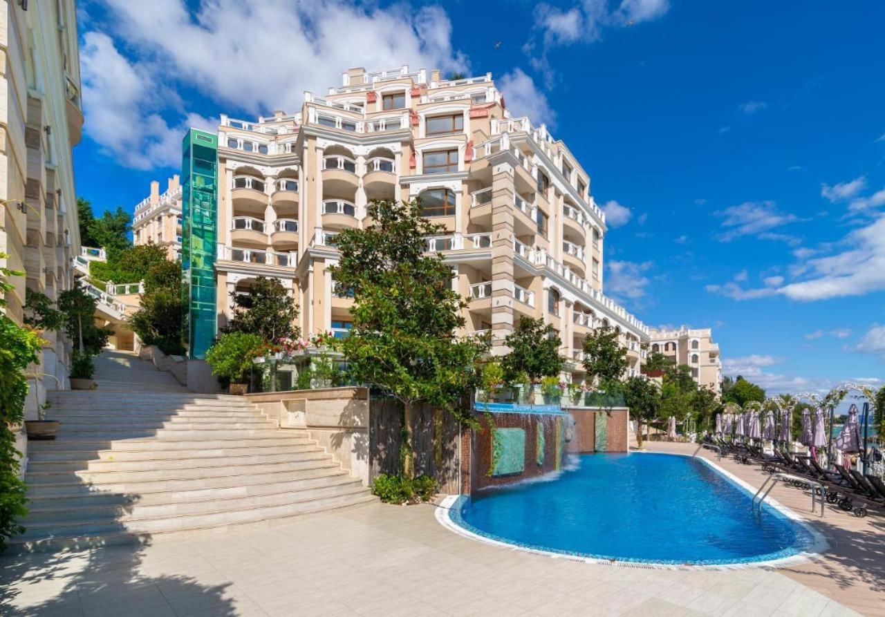 1Bd Ap In La Mer Complex Private Beach And Pool Golden Sands Exteriör bild